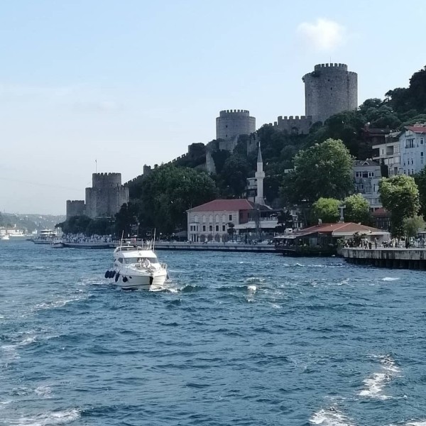 BOSPHORUS CRUISE WITH LUNCH UP TO BLACK SEA ON LUXURY YACHT