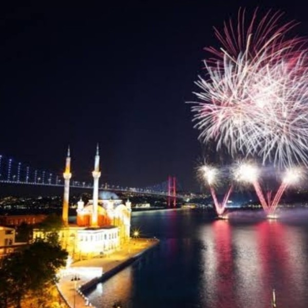 ISTANBUL BOSPHORUS NEW YEAR - (SILVER PACKAGE)